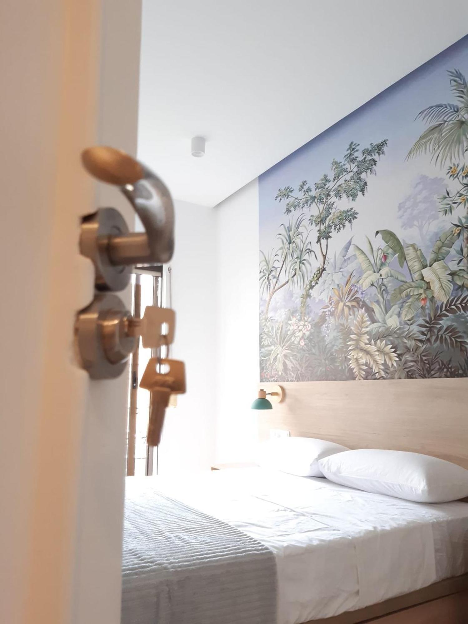 Good Energy Rooms Alicante Esterno foto